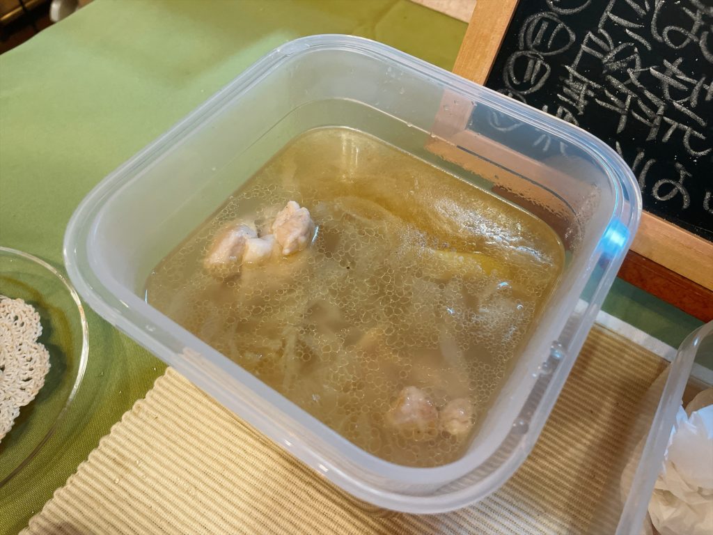 料理教室マンツーマン手羽元スープ